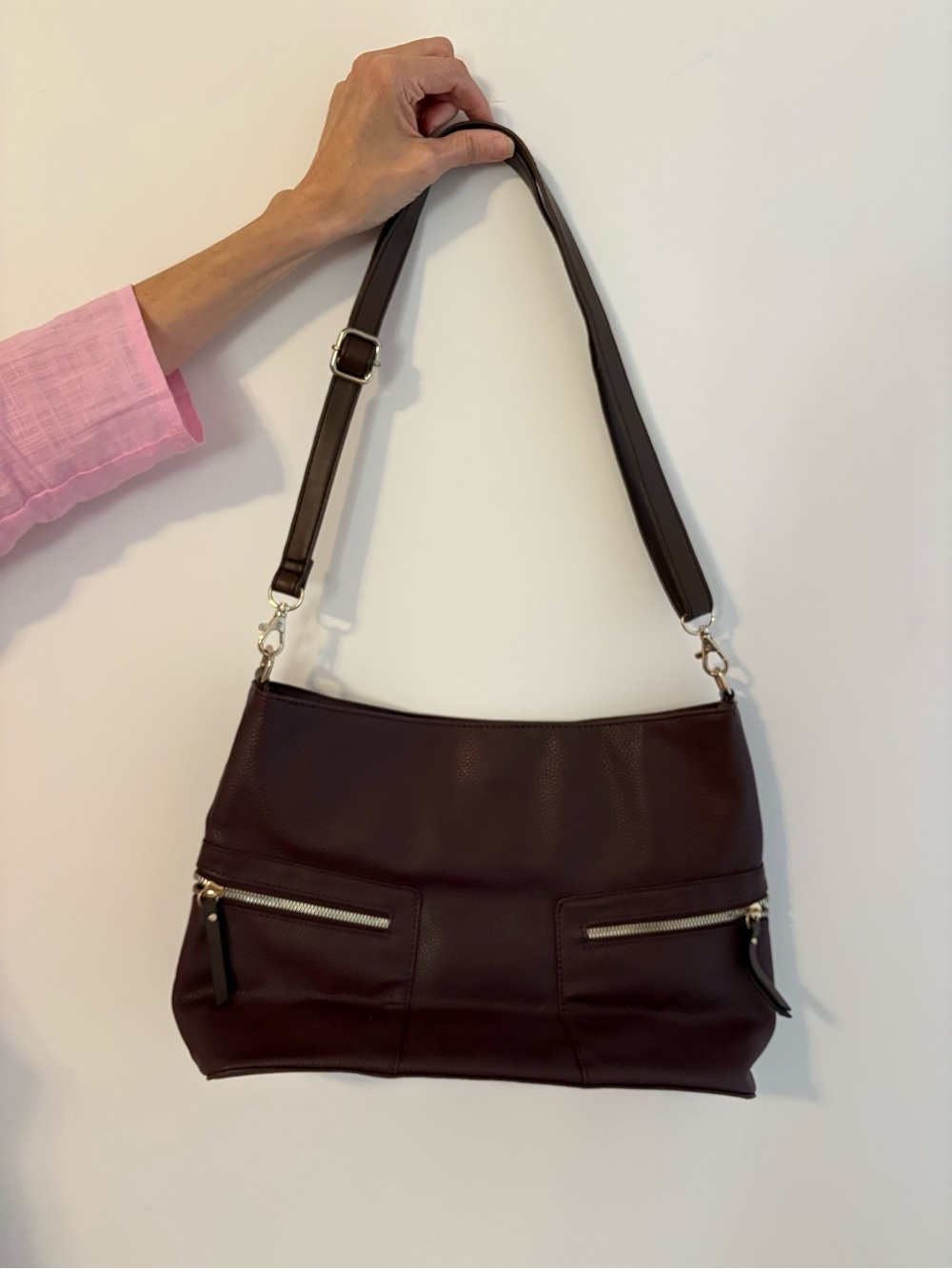 Classic Leather Shoulder Bag in Deep Brown